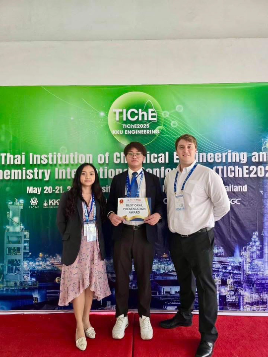 Congratulations to Mr. Kanthaphan Punnaanan, our lab member, on receiving the Best Oral Presentation Award